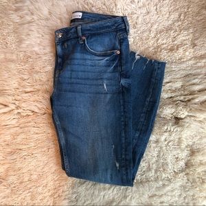 Zara Mid-Rise Skinny Jeans